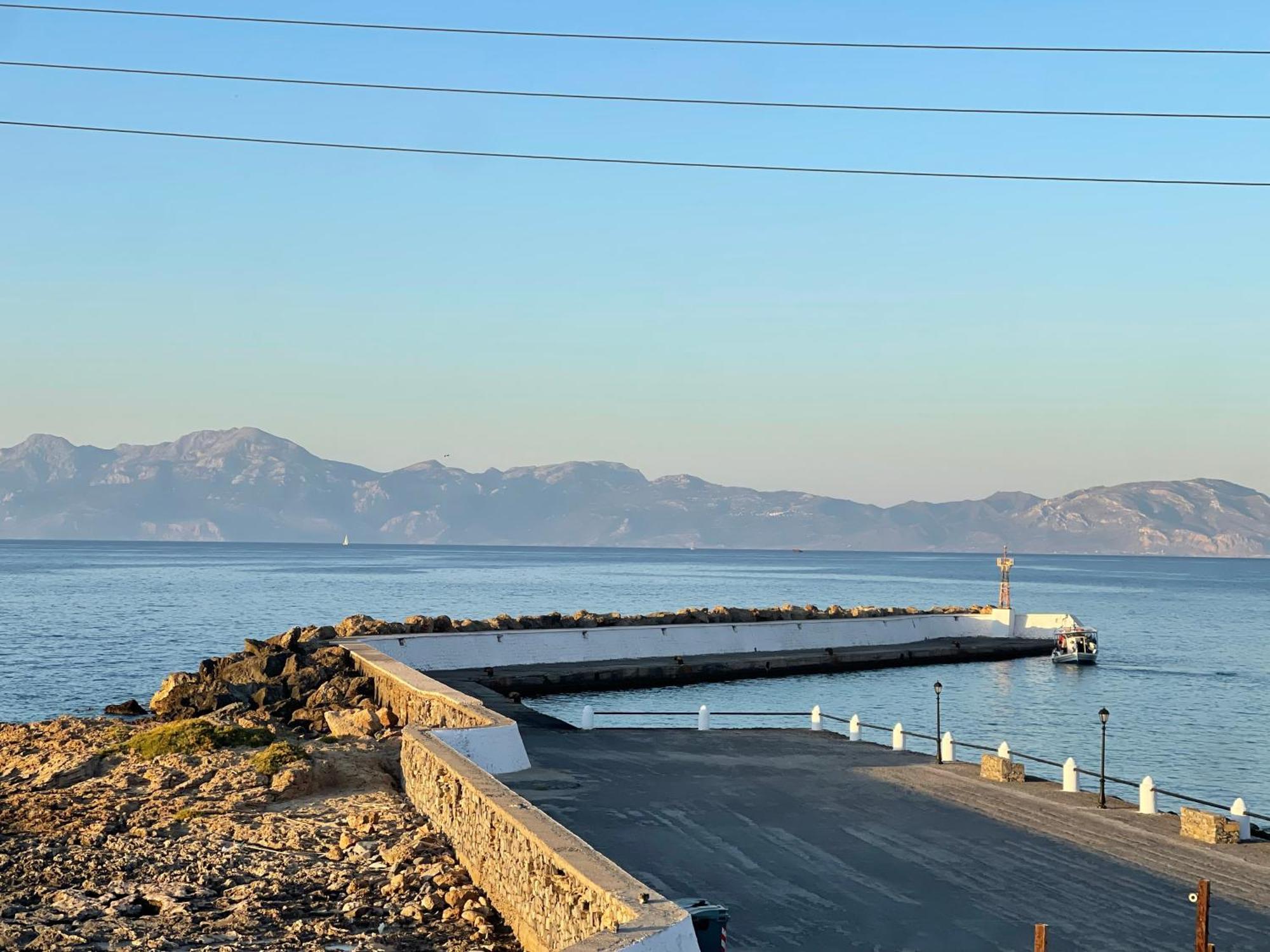 Kasos Almyra Beach Suites Фрі Екстер'єр фото